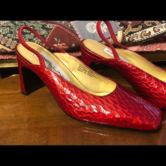Women’s size 6M Red Leather Evening heels - Picture 2 of 8
